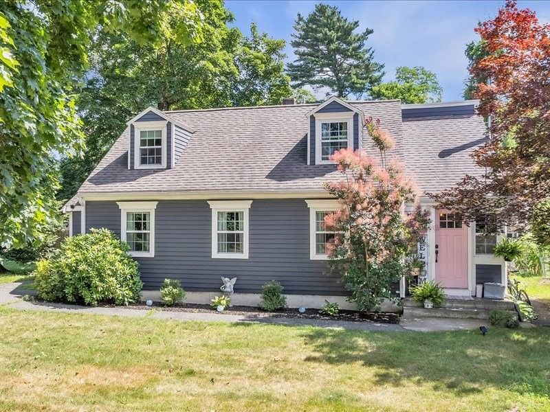 Exterior, Facade, Cape Cod