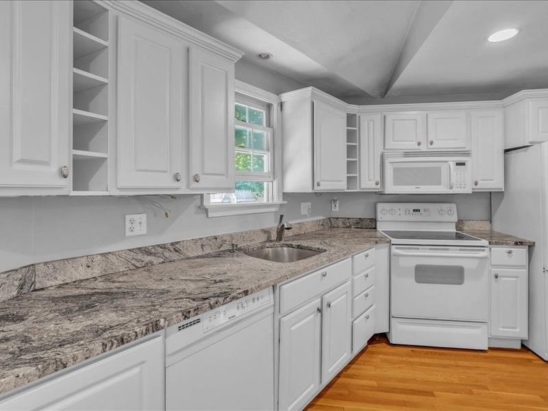 Interior, Kitchen, Recessed Lighting, Wood Texture Flooring