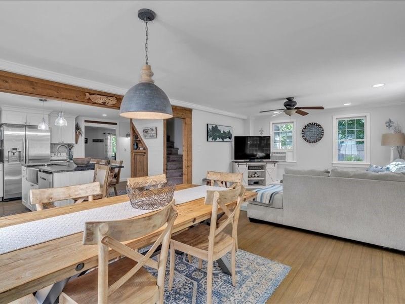 Dining room, Interior, Kitchen, Living room, Pendant Lights, Recessed Lighting, Stainless Steel Appliances, Wood Texture Flooring