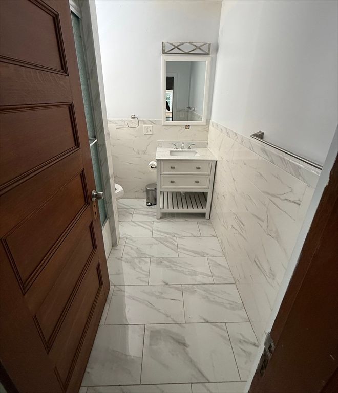 Bathroom, Interior, Marble, Marble Walls