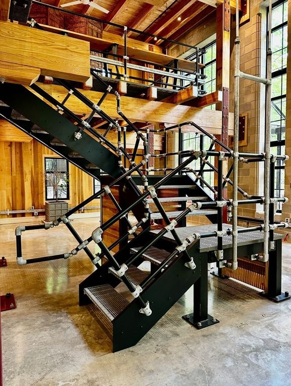 Fitness Equipment, Interior, Wooden Beams