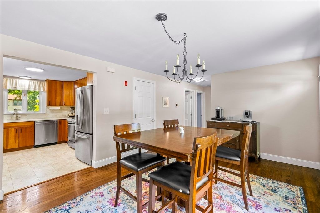 Chandelier, Dining room, Interior, Kitchen, Wood Texture Flooring