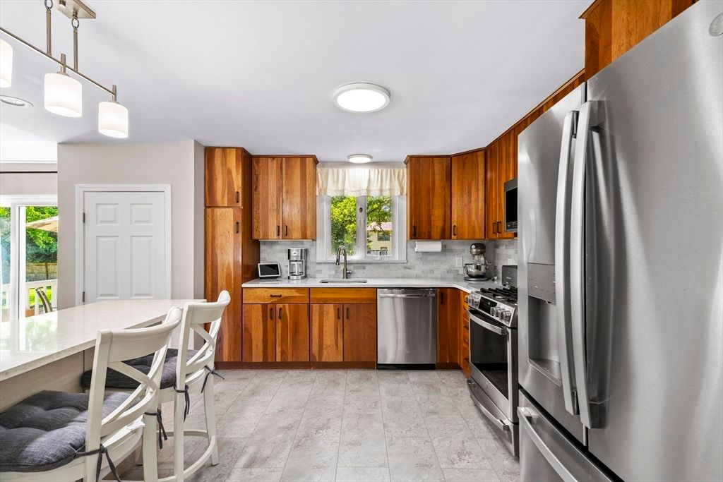 Interior, Kitchen, Marble, Stainless Steel Appliances