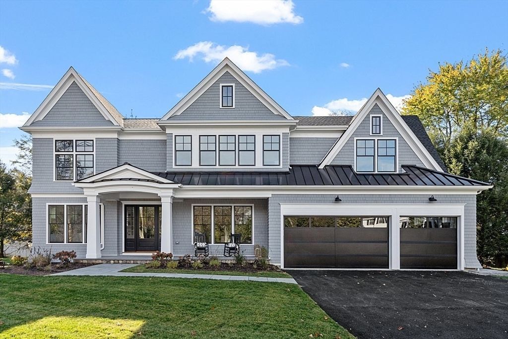 Attached, Exterior, Facade, Farmhouse