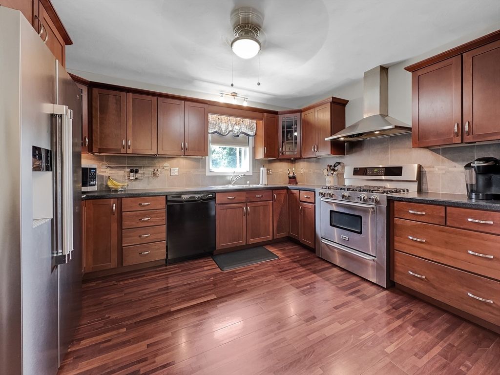 Chandelier, Interior, Kitchen, Stainless Steel Appliances, Wood Texture Flooring
