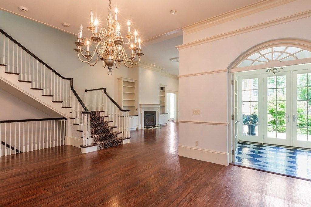 Chandelier, Fireplace, Interior, Recessed Lighting, Wood Texture Flooring