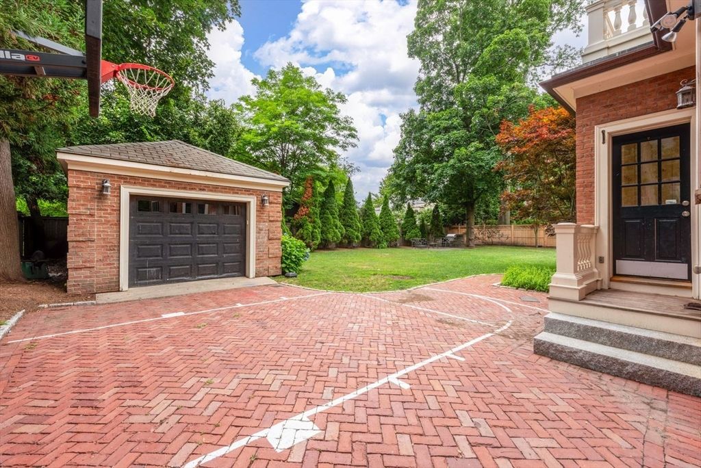 Detached Garage, Exterior