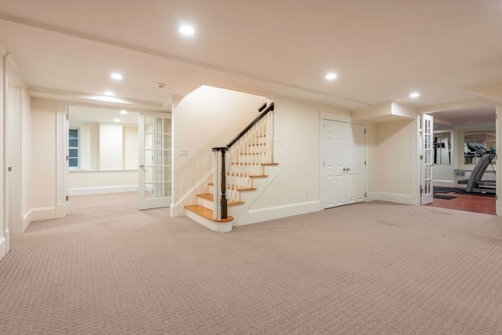 Fitness Equipment, Interior, Recessed Lighting