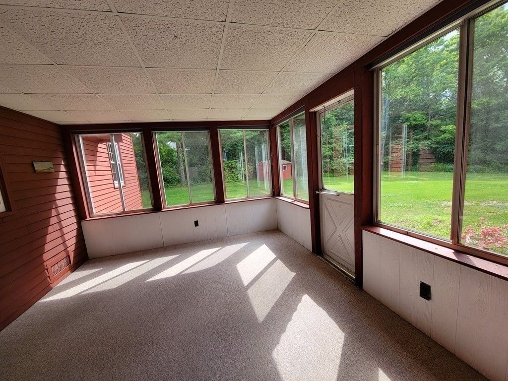 Empty room, Interior, Sun Room