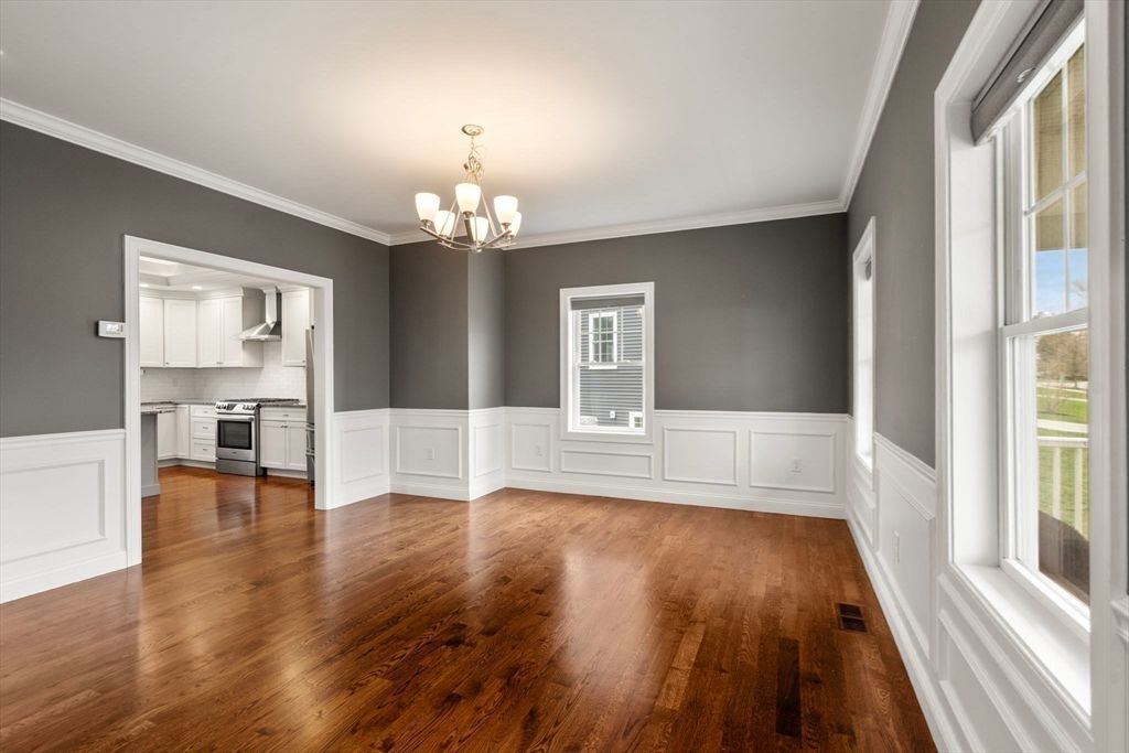 Chandelier, Empty room, Interior, Wood Texture Flooring