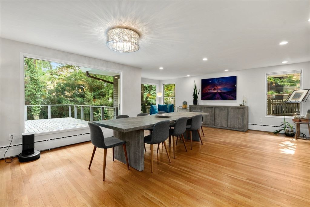 Chandelier, Dining room, Interior, Recessed Lighting, Wood Texture Flooring