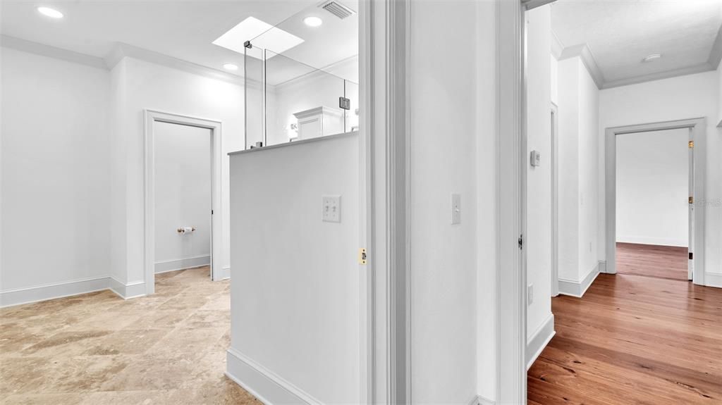 Interior, Recessed Lighting, Wood Texture Flooring