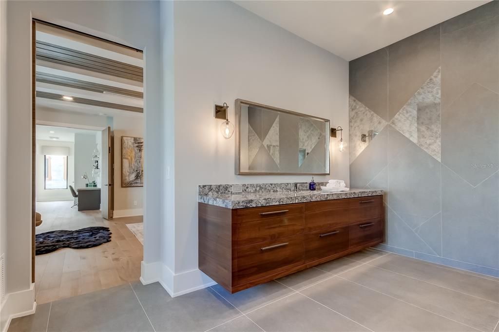 Bathroom, Interior, Recessed Lighting, Wood Texture Flooring