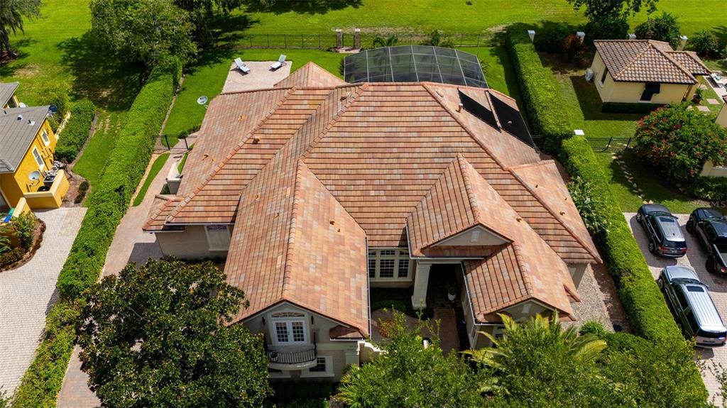 Exterior, Drone