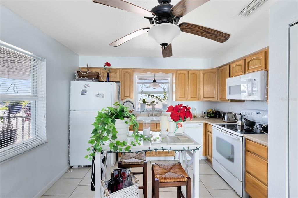 Dining room, Interior, Kitchen