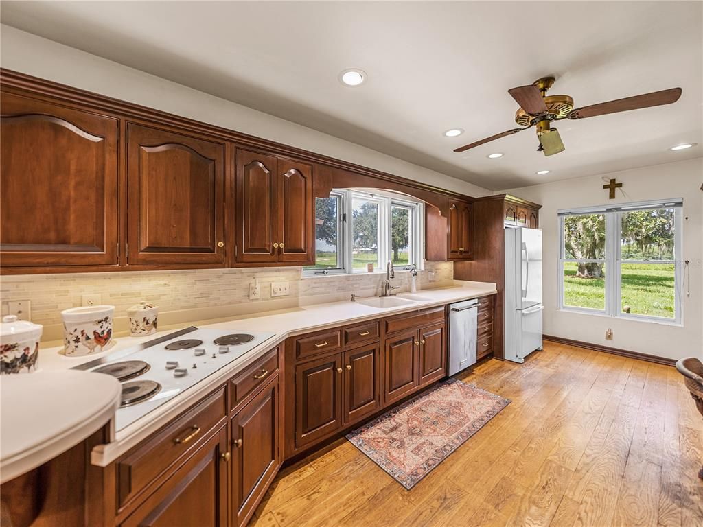 Interior, Kitchen, Recessed Lighting, Wood Texture Flooring