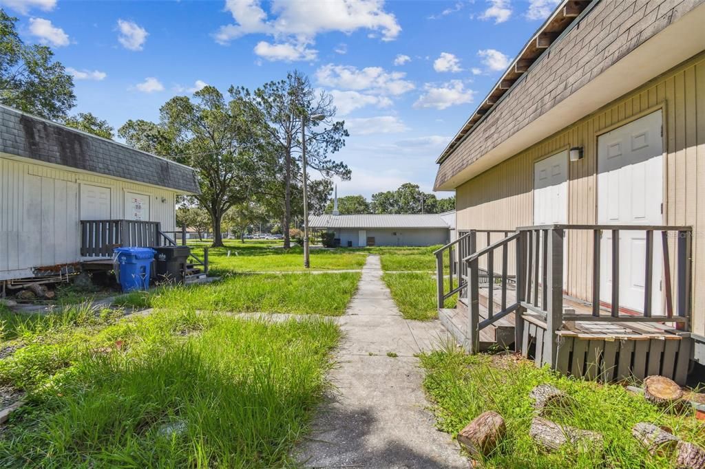 Backyard, Exterior