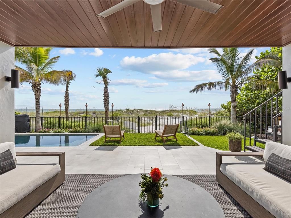 Exterior, Pool, Water