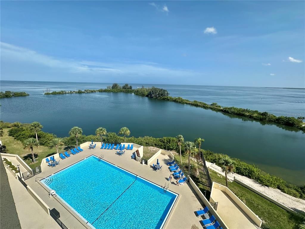 Exterior, Pool, Water