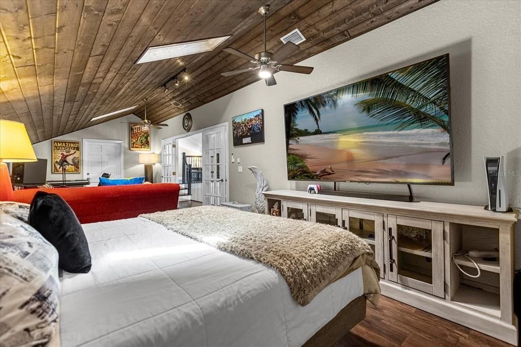 Bedroom, Interior, Wooden Ceilings, Wood Texture Flooring