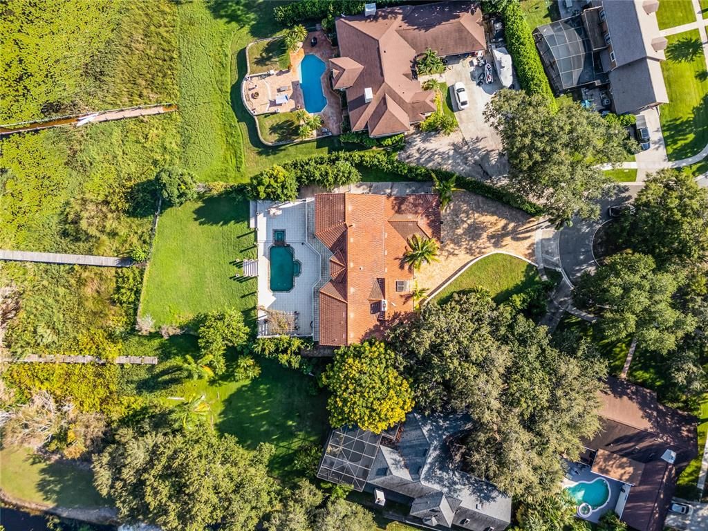 Exterior, Drone
