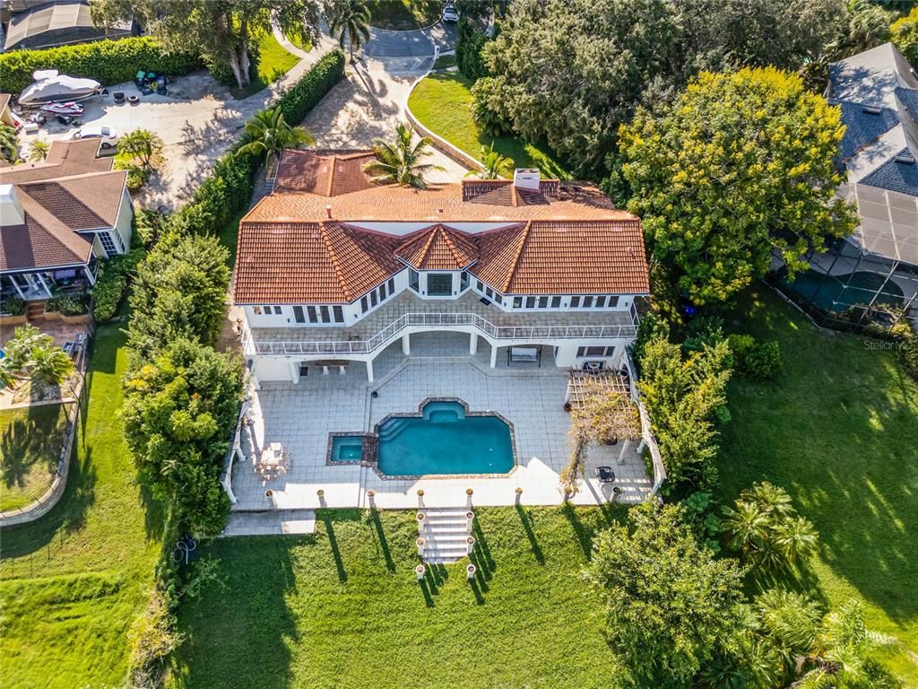 Exterior, Drone