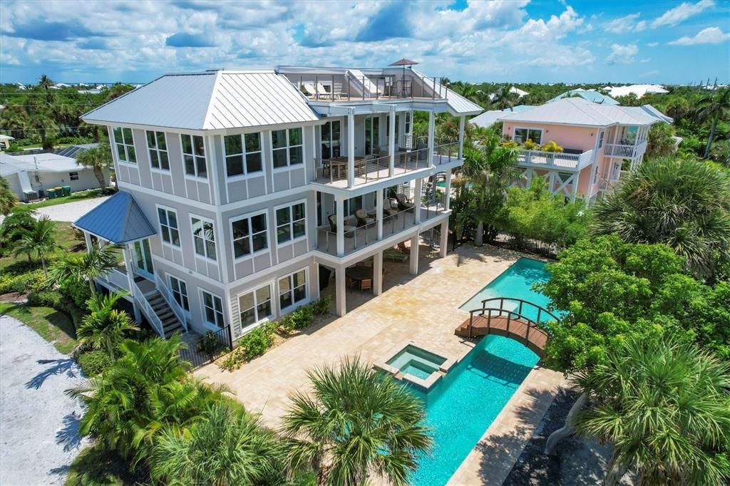 Exterior, Drone