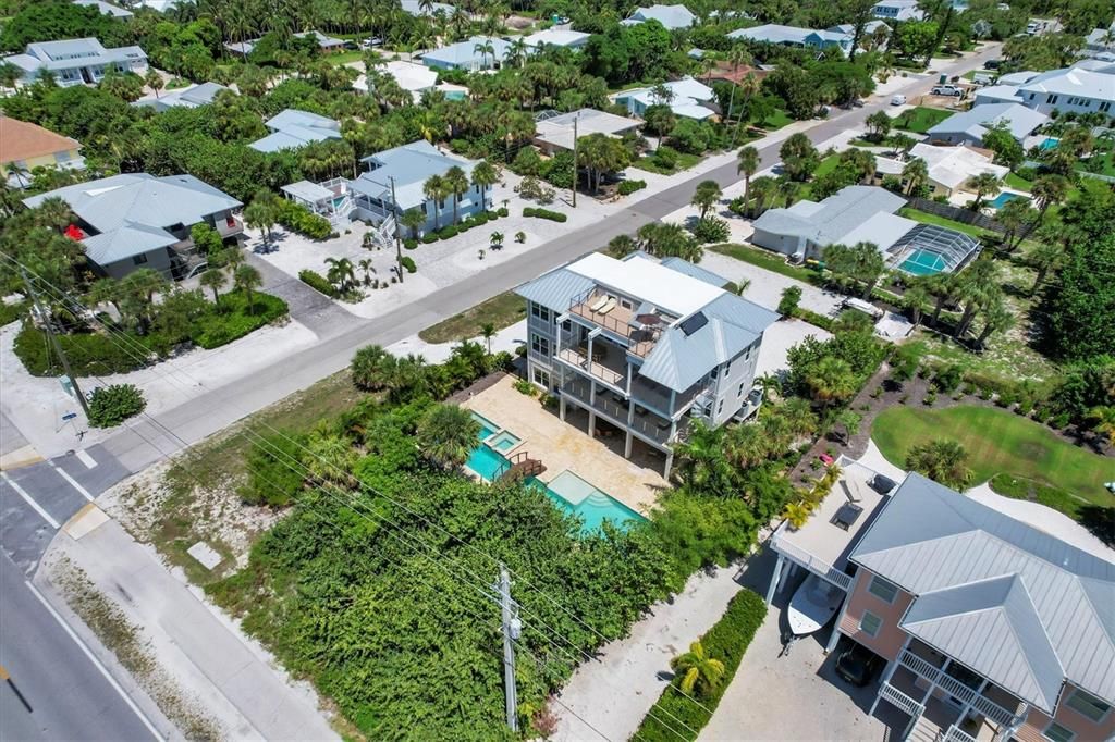 Exterior, Drone