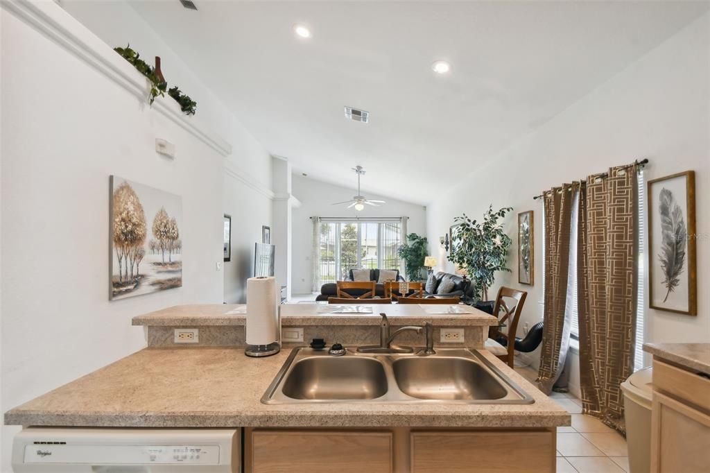 Dining room, Interior, Kitchen, Recessed Lighting