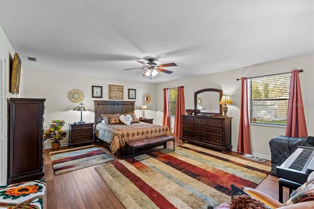 Bedroom, Interior, Piano, Wood Texture Flooring
