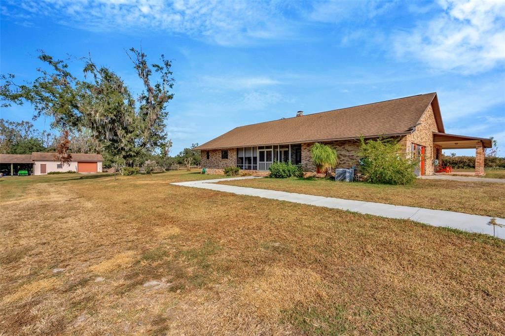 Backyard, Exterior