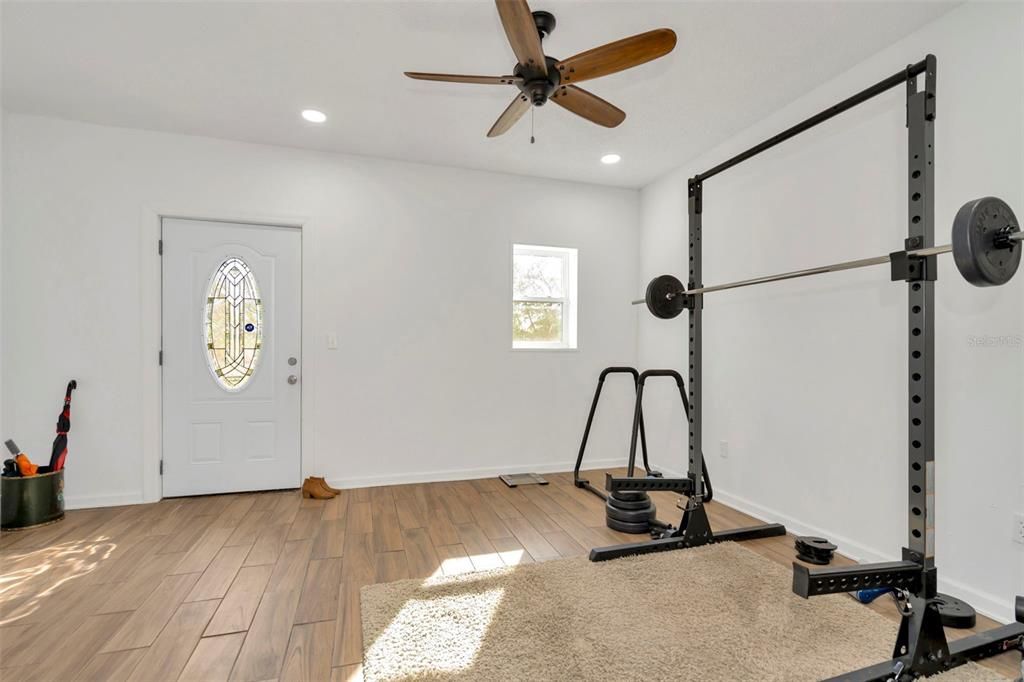 Fitness Equipment, Interior, Recessed Lighting, Wood Texture Flooring