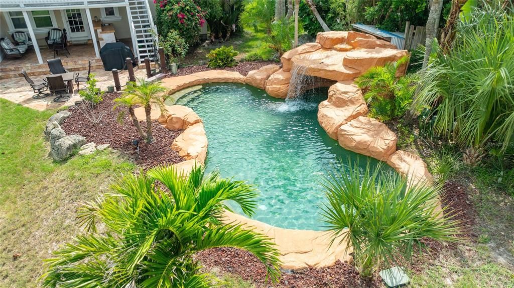 Exterior, Pool