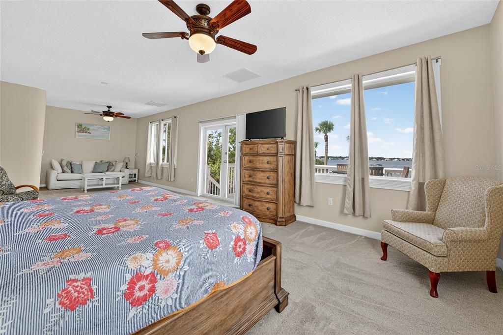 Bedroom, Interior, Water