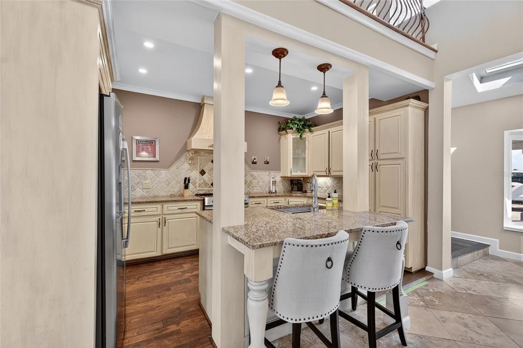 Interior, Kitchen, Pendant Lights, Recessed Lighting, Wood Texture Flooring