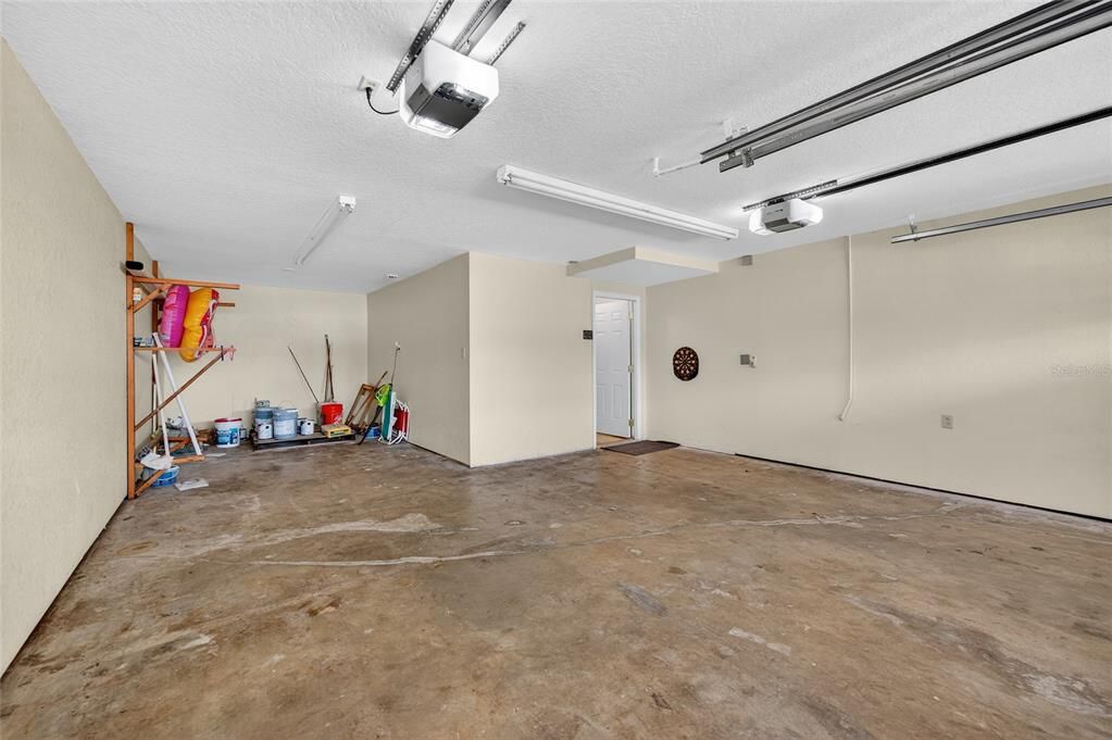 Garage, Interior