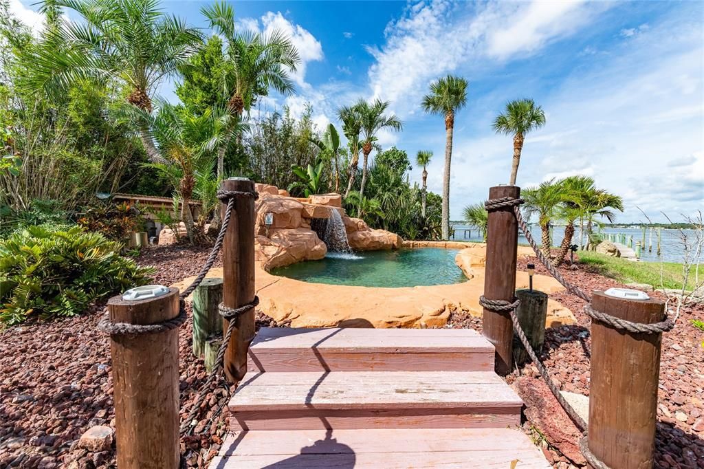 Exterior, Pool, Water