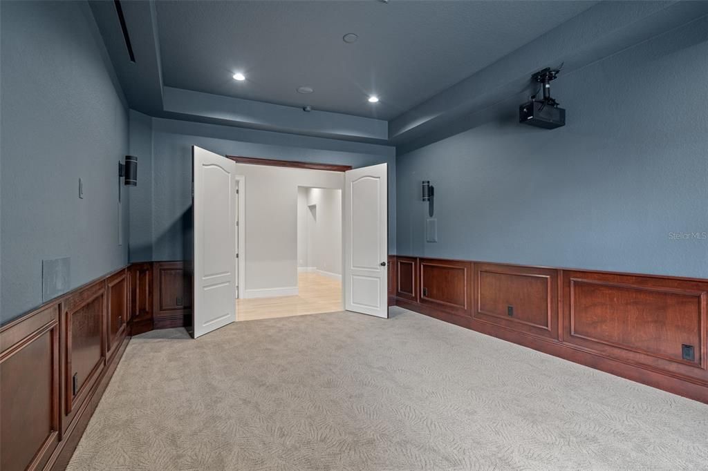 Empty room, Interior, Projection Screen, Recessed Lighting