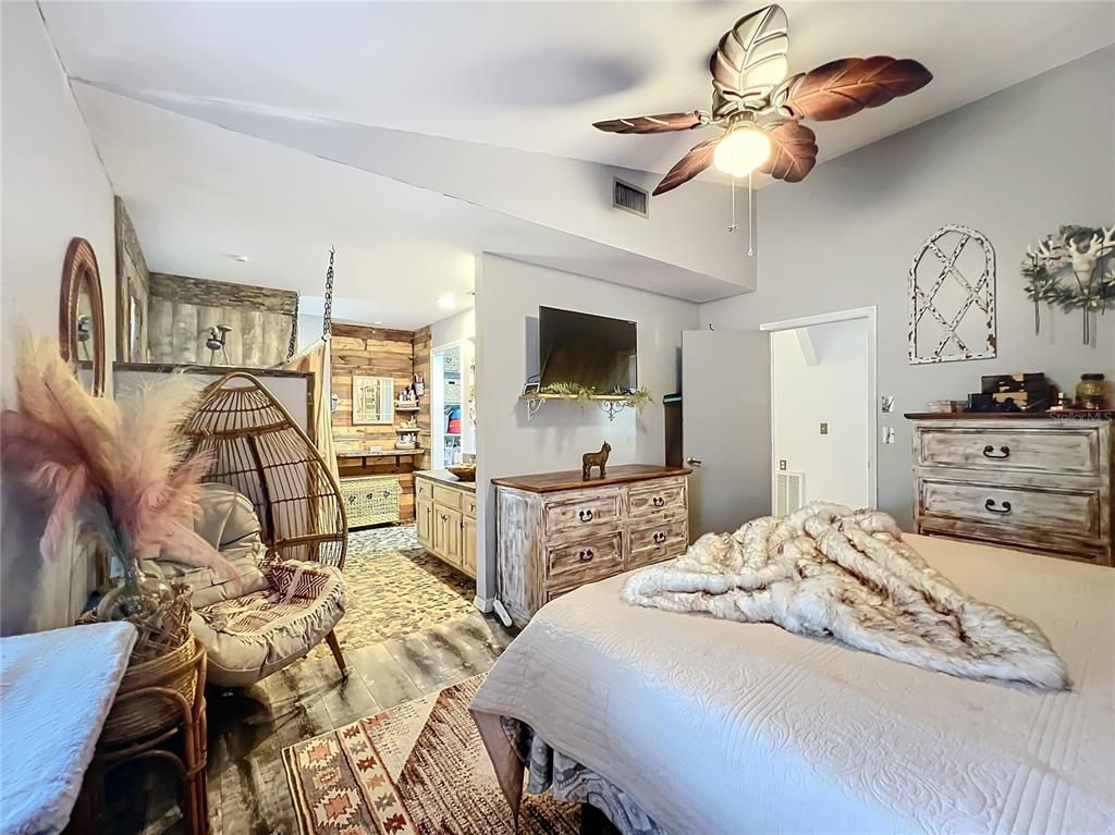 Bedroom, Interior, Recessed Lighting