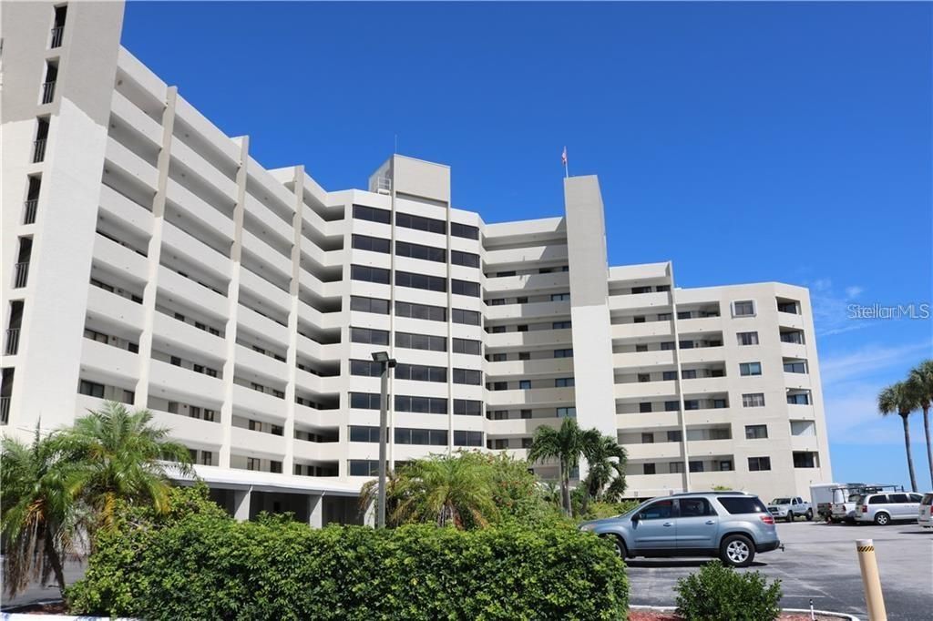 Exterior, Facade, Condo Building