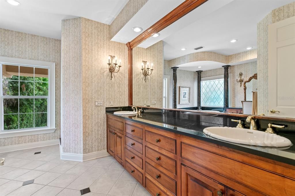 Bathroom, Dual Sink Vanities, Interior, Recessed Lighting