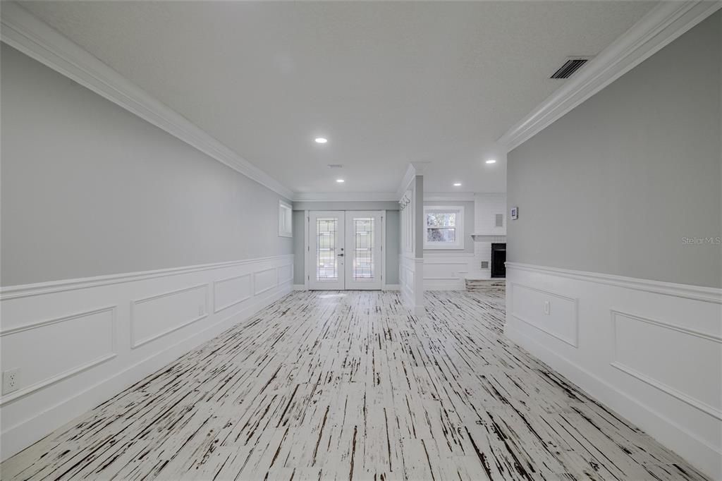 Empty room, Interior, Recessed Lighting, Wood Texture Flooring