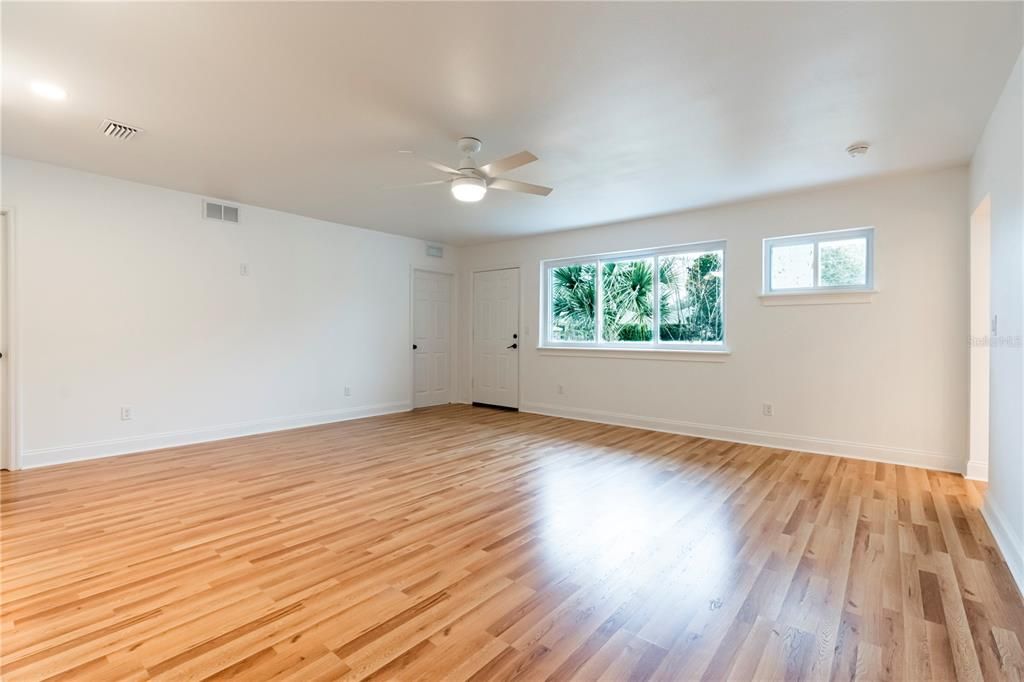Empty room, Interior, Recessed Lighting, Wood Texture Flooring