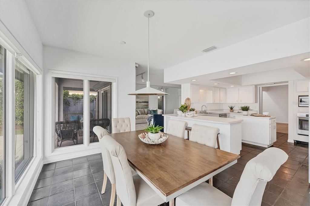 Dining room, Interior, Kitchen, Pendant Lights, Recessed Lighting