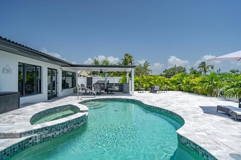 Exterior, Pool