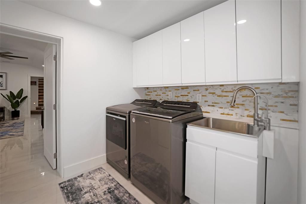 Interior, Recessed Lighting, Washer