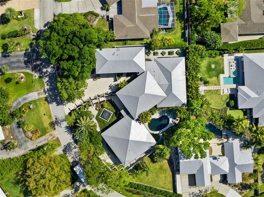 Exterior, Drone