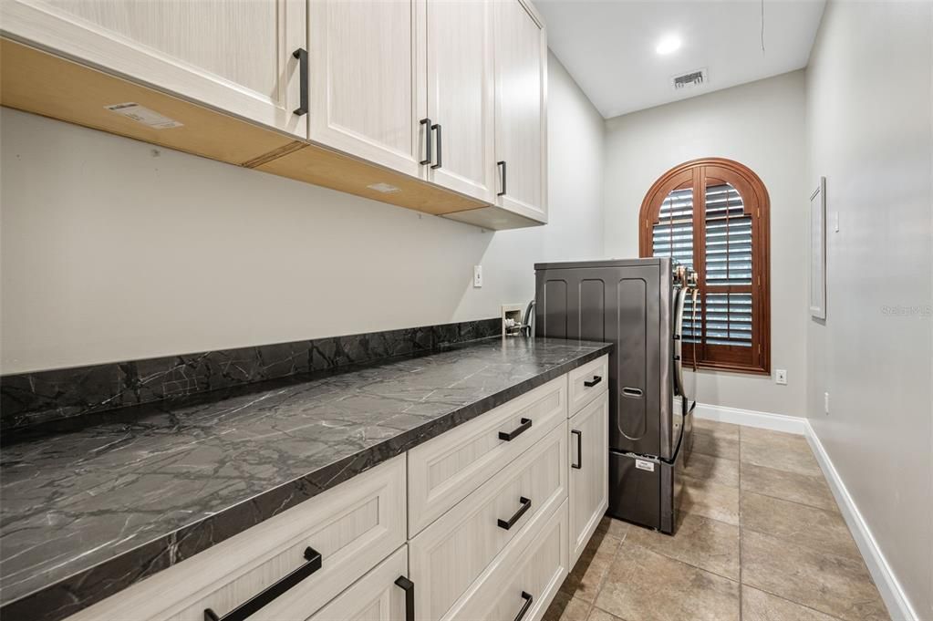 Interior, Kitchen, Recessed Lighting, Washer