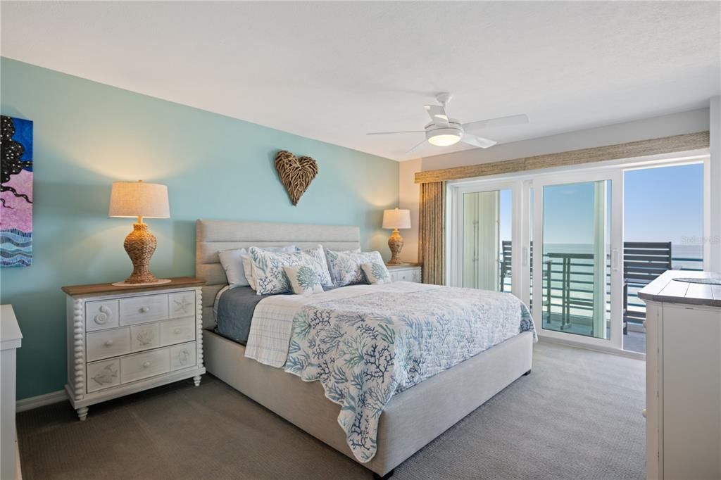 Bedroom, Interior, Water