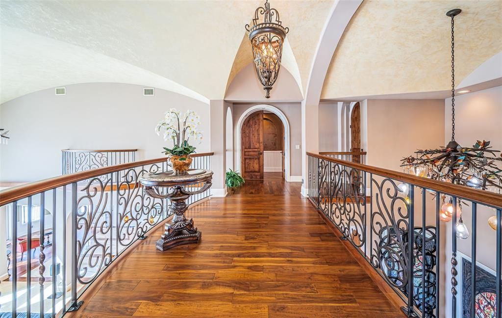 Chandelier, Interior, Wood Texture Flooring